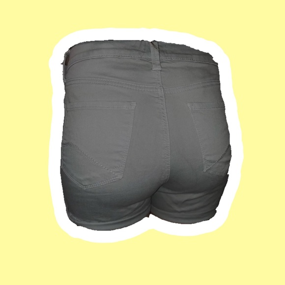 Gray short - Picture 1 of 2